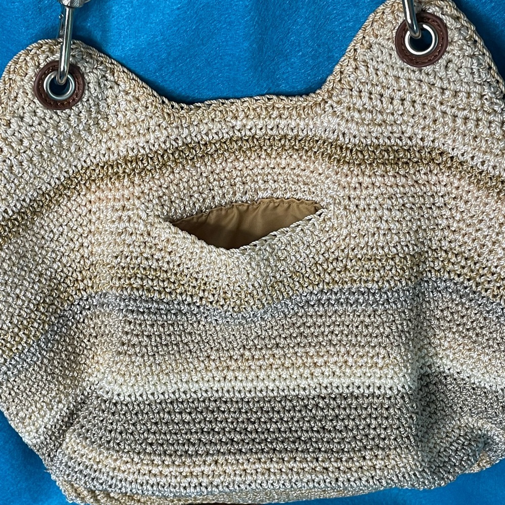 👜 The Sak Ombré Hobo Crochet Shoulder Bag. Ivory, Beige and Gray Stripes. 👜 - Picture 13 of 15